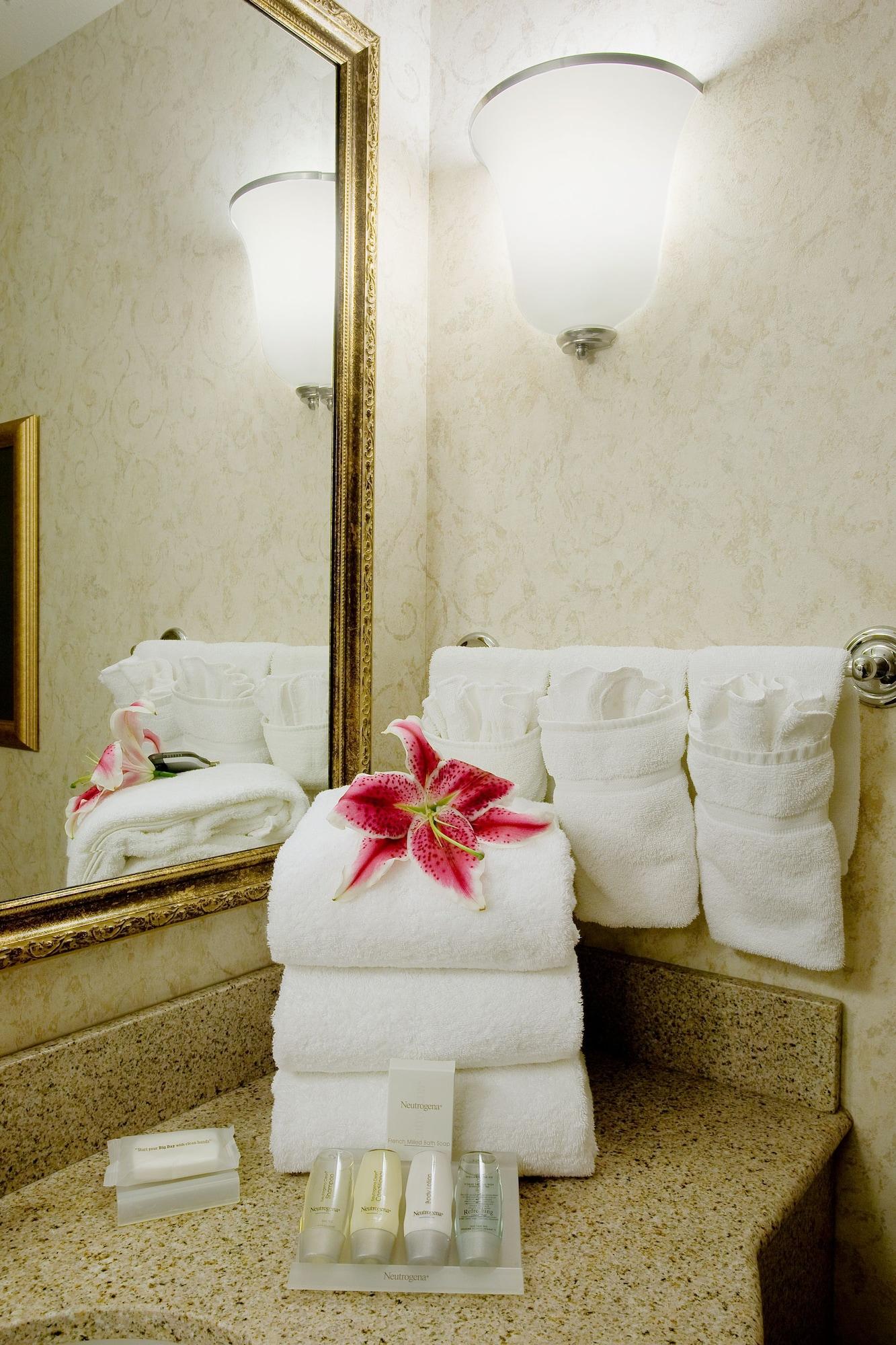 Hilton Garden Inn Tri-Cities/Кенневік Екстер'єр фото