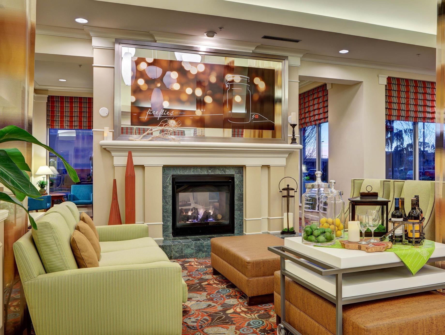 Hilton Garden Inn Tri-Cities/Кенневік Екстер'єр фото